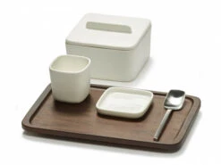 Serax HEII Marcel Wolterinck Bord Vierkant 20 X 20 Cm Porselein Wit 11 Serax HEII Marcel Wolterinck Bord Vierkant 20 X 20 Cm Porselein Wit -Bestek Verkoop Winkel seraxtafel 1 3